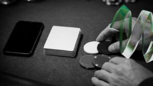 PayPal-poker kräver kontroll av licens, uttag och villkor
